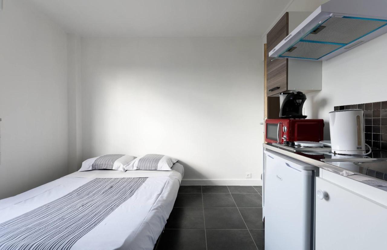 Studio A 300 Metres De La Gare Et 25 Minutes De Paris En Train Melun Luaran gambar