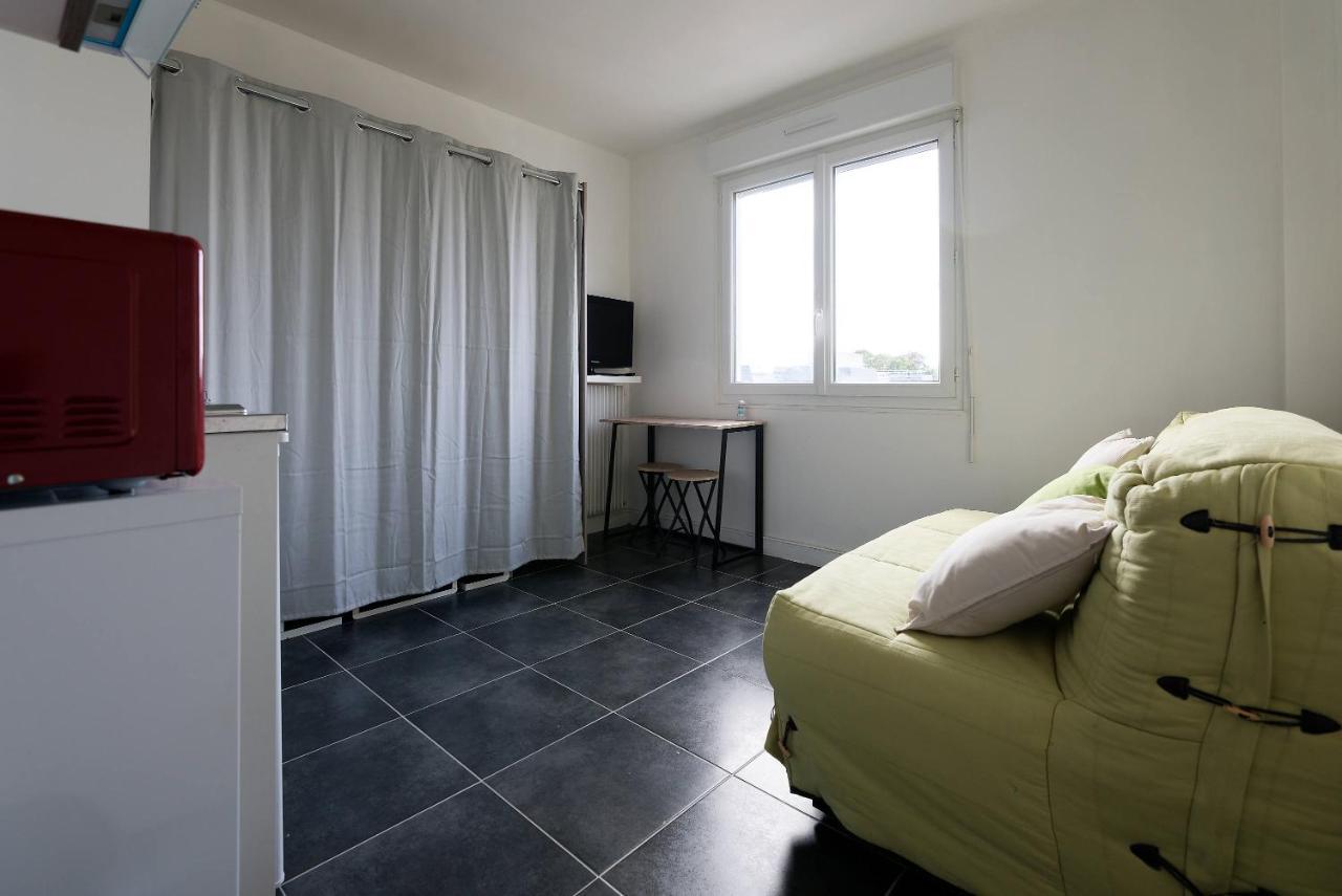 Studio A 300 Metres De La Gare Et 25 Minutes De Paris En Train Melun Luaran gambar