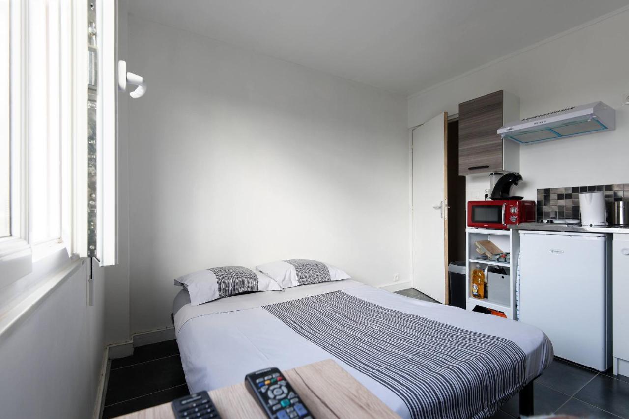 Studio A 300 Metres De La Gare Et 25 Minutes De Paris En Train Melun Luaran gambar