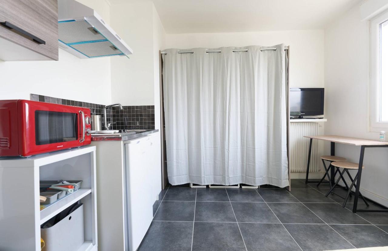 Studio A 300 Metres De La Gare Et 25 Minutes De Paris En Train Melun Luaran gambar