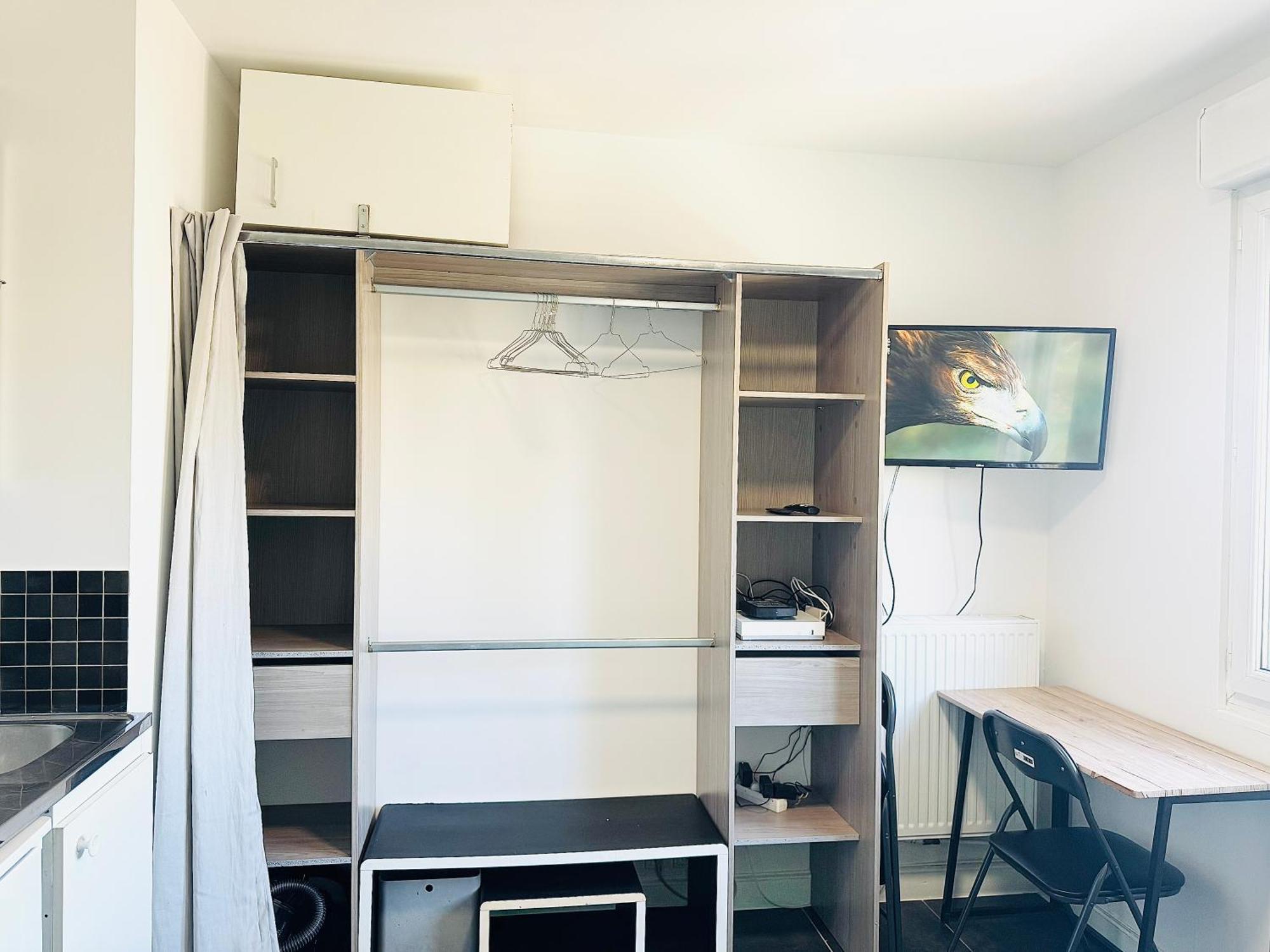 Studio A 300 Metres De La Gare Et 25 Minutes De Paris En Train Melun Luaran gambar